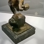 Donna con turbina, bronzo, Alberto Giacomasso